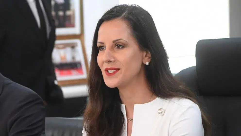 Tamara Vučić i Vesna De Vinča predstavile u Parizu prvi nacionalni parfem "Zemlja jorgovana" 1