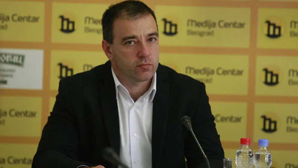 Saša Paunović: Beogradski SNS zove ljude predstavljajući se kao "kabinet Vučića"? 1