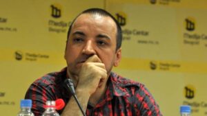 "Vulin preneo Vučićevu poruku biračima da mu je srce na pravoj strani": Sagovornici Danasa o govoru potpredsednika Vlade Srbije u Ruskom domu 2 "Vulin preneo Vučićevu poruku biračima da mu je srce na pravoj strani": Sagovornici Danasa o govoru potpredsednika Vlade Srbije u Ruskom domu 1