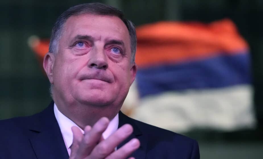 Obaveštajna zajednica SAD: Dodik preduzima korake da obezbedi de facto secesiju RS 1