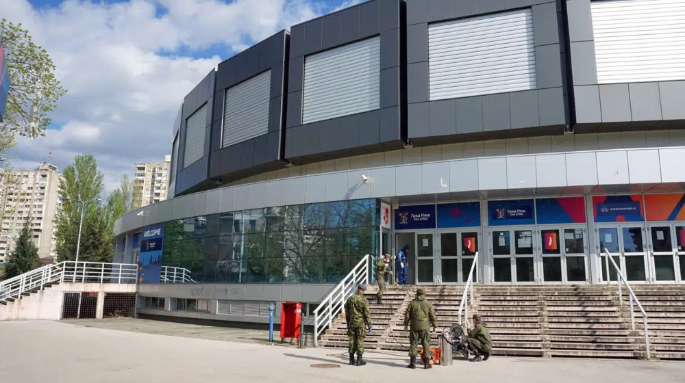 Klinički centar u Nišu zabranio posete pacijentima radi prevencije širenja respiratornih infekcija 9