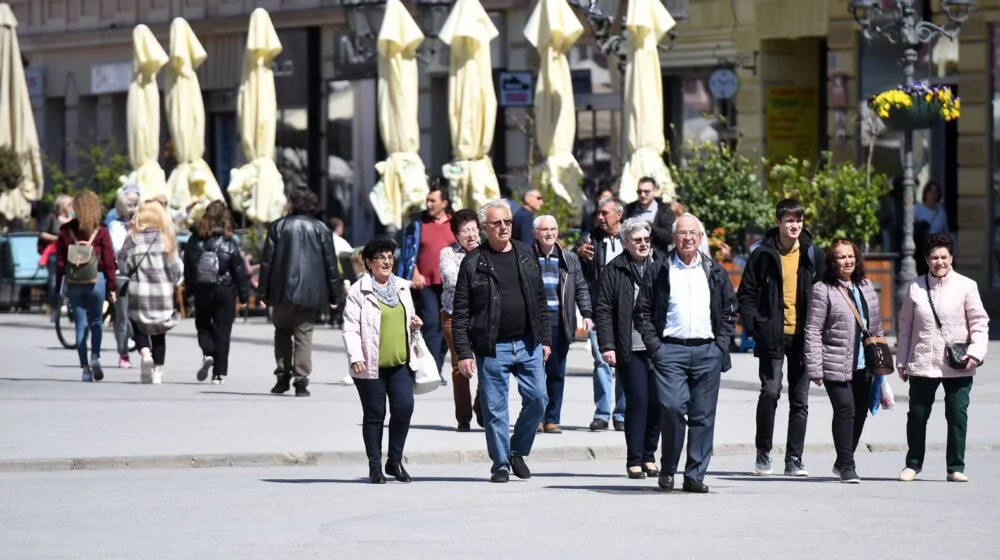 Pre podne sunčano, a popodne oblačno vreme sa temperaturom do 23 stepena 1