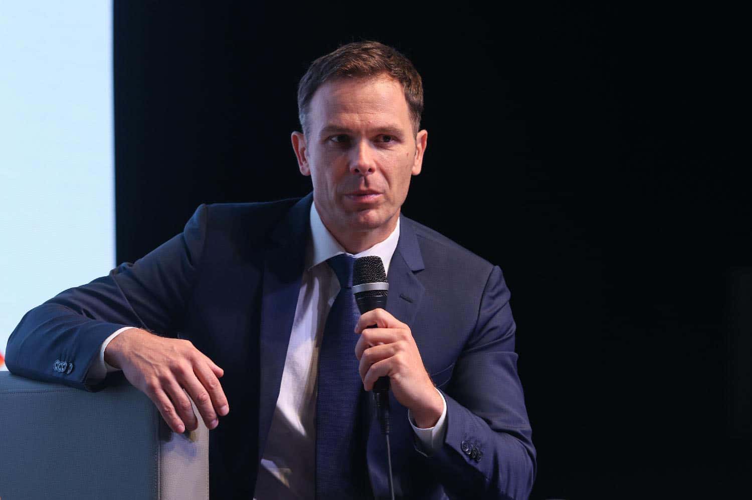 Ko pristaje da bude ruska, kineska i američka ikebana u Vladi a čiji bi igrači mogli da budu Mali, Dinkić, Vulin i Tomislav Nikolić? 4