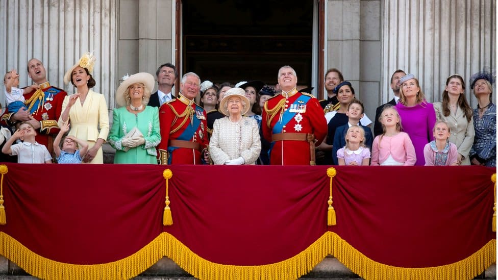 Uloga monarhije u Velikoj Britaniji: Ko je sve u njoj i šta je posao kralja 5 Members of the Royal Family on the Queen's official birthday