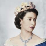 Njeno kraljevsko veličanstvo kraljica Elizabeta Druga 13