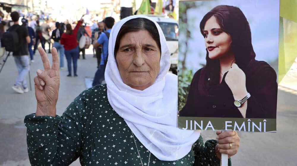 U naredna četiri dana, dva skupa podrške ženama Irana: Kod Ruskog cara zabranjen, ispred iranske ambasade dozvoljen protest 17