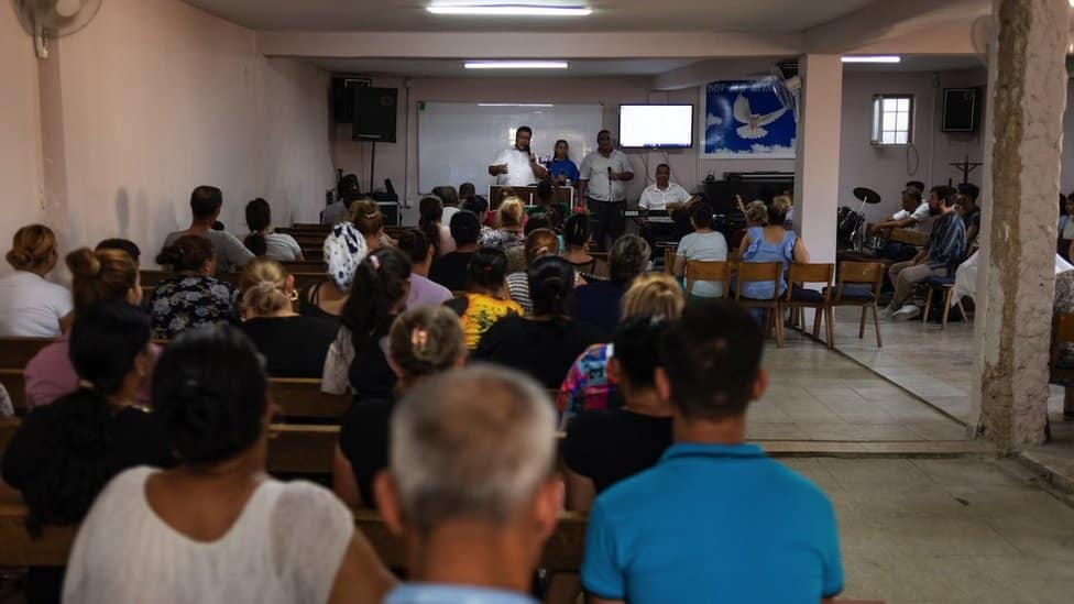 Srbija, Romi i religija: Raspevana protestantska crkva u Leskovcu - „Ti si moje pouzdanje, neka čuju sve mahale" 5 propoved