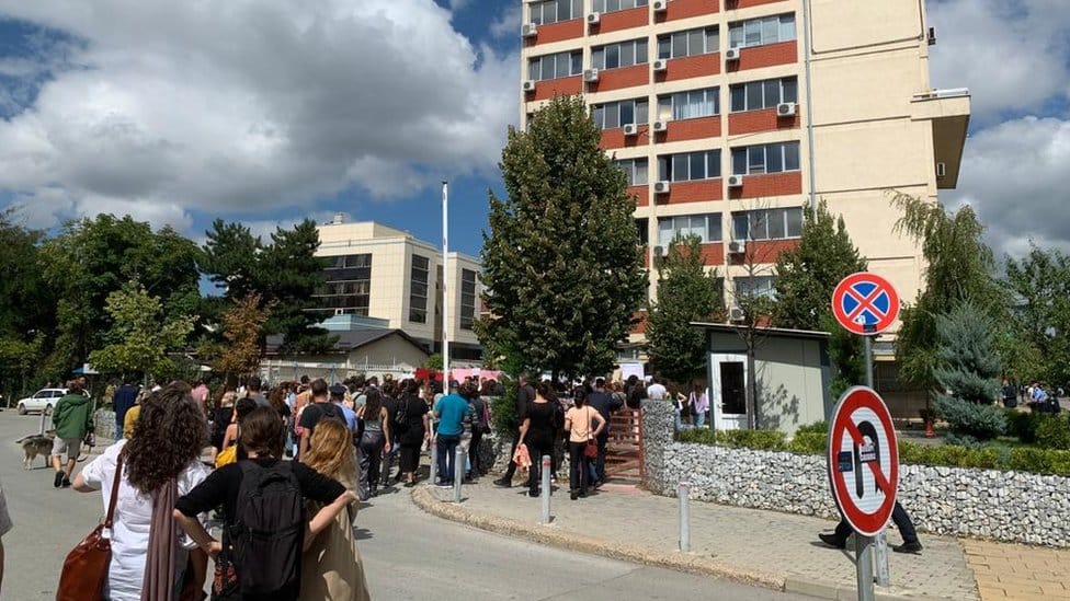 Balkan i pravosuđe: Od tri meseca do doživotne robije - kolike su kazne za zločin silovanja 3 protest u prištini