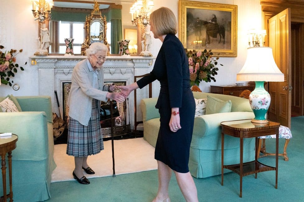 Liz Truss meets the Queen