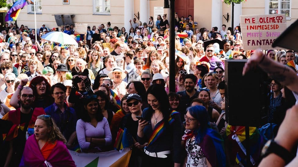 Evroprajd, LGBT i Istočna Evropa: Četiri priče o Prajdu iza Gvozdene zavese 5 Prajd u estonskom gradu Tartu