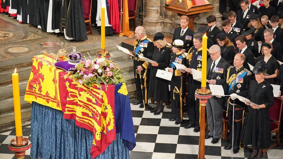 Kraj elizabetanske ere: Velika Britanija i svet se oprostili od kraljice Elizabete Druge 5 Funeral service at Westminster Abbey