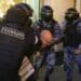 Rusija i Ukrajina: Nekim demonstrantima odmah uručeni pozivi za vojni odsek, Ministarstvo odbrane tvrdi da se hiljade ljudi dobrovoljno prijavilo 7