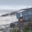 Prirodne katastrofe i Kanada: Oluja Fiona nosi kuće, takvo nevreme „dosad nije zabeleženo", kažu iz policije 11
