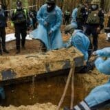 Rusija i Ukrajina: U Izjumu pronađene još dve masovne grobnice, tvrdi Zelenski, SAD imaju plan za slučaj nuklearnog napada Rusije 5