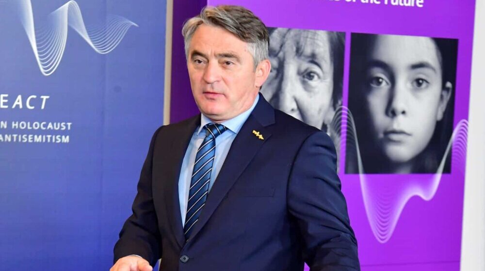 Željko Komšić se poklonio komandantu Čedomiru Domuzu 1