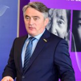 Željko Komšić se poklonio komandantu Čedomiru Domuzu 2