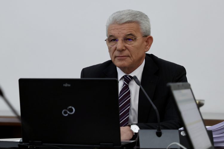 Džaferović: Dodik iz Predsedništva odlazi poražen i frustriran 1