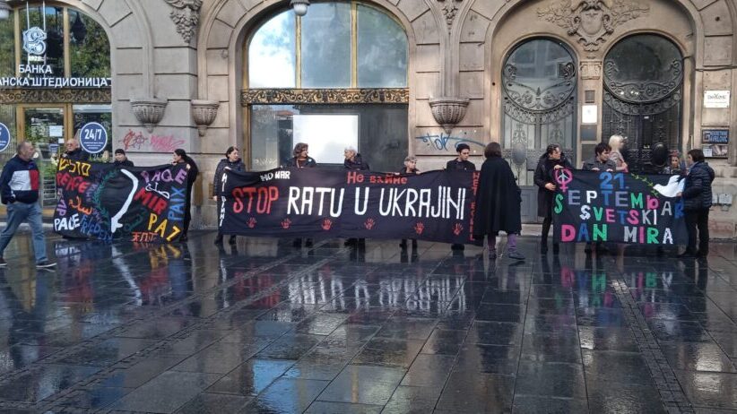 Protest “Stop ratu u Ukrajini” u centru Beograda (FOTO) 2 Protest “Stop ratu u Ukrajini” u centru Beograda (FOTO) 2