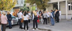 Štrajk zaposlenih u klinici "Laza Lazarević" zbog loših uslova rada: Nakon razrešenja vd direktorke moguće pregovaranje o ostalim zahtevima (FOTO) 8
