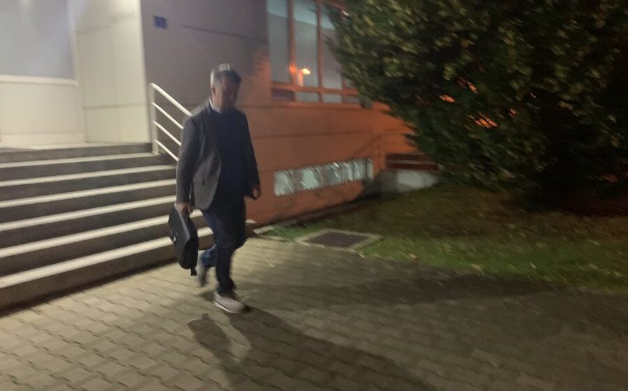 Zbog čega su sinoć uhapšeni funkcioneri Vučićevog SNS-a u Banjaluci: Nisu znali da li su privedeni ili saslušani 1