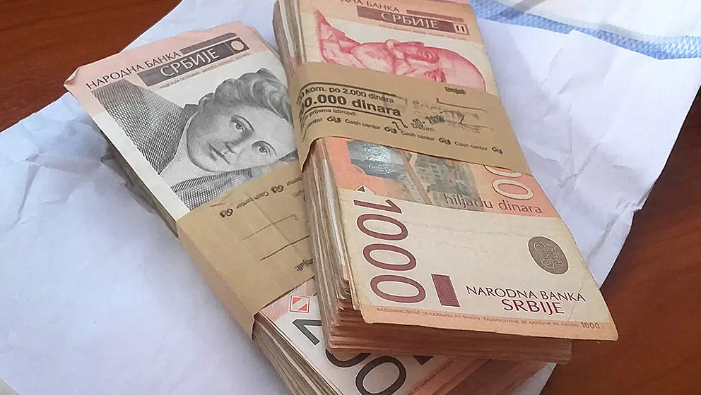 Neto zarade zaposlenih na jugu Srbije u julu između 50.000 i 60.000 dinara 15