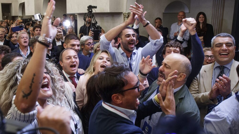 Kamen bačen u baru: Povodom pobede desnice na parlamentarnim izborima u Italiji 1