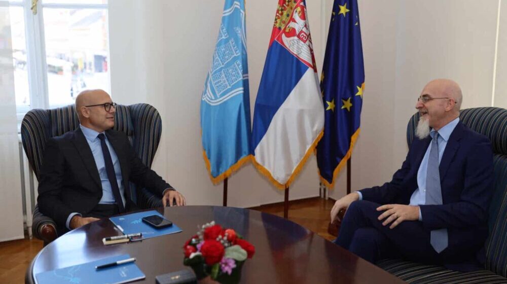 Novi Sad: Ambasador Italije u poseti gradonačelniku Vučeviću 1