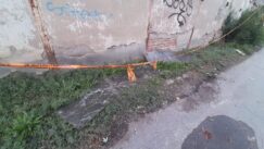 Deo Bolničke ulice u Zrenjaninu ograđen zbog pada stakla sa Šinvoza 3