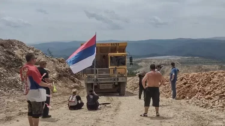 Protest protiv uništenja planine Starica danas u podne ispred Skupštine Srbije 1