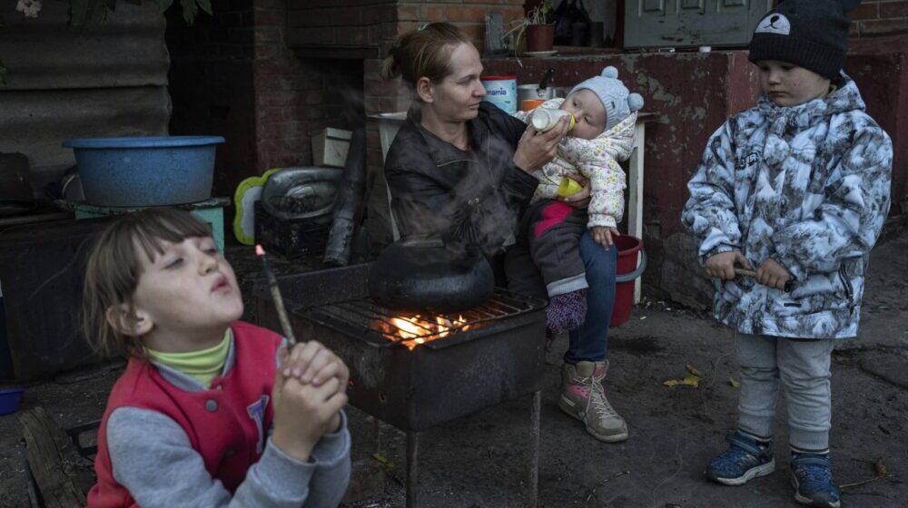 AP: Više stotina dece iz istočne Ukrajine zarobljeno u ruskim kampovima 1