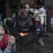 AP: Više stotina dece iz istočne Ukrajine zarobljeno u ruskim kampovima 17