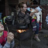 AP: Više stotina dece iz istočne Ukrajine zarobljeno u ruskim kampovima 15