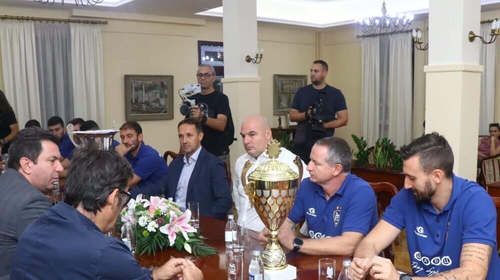 Prijem u čast rukometaša Metaloplastike Eliksir povodom osvajanja Superkupa Srbije 1