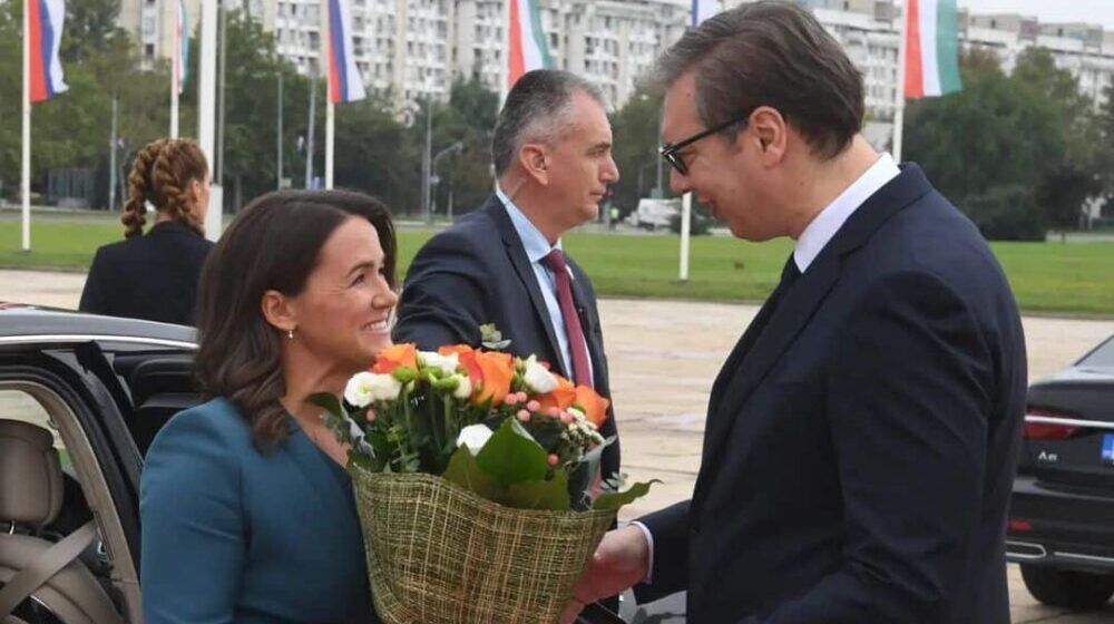 Vučić dočekao predsednicu Mađarske Katalin Novak ispred Palate Srbija 1