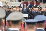 Promovisani najmlađi oficiri Vojske Srbije, Vučić im poželeo karijere poput strojevog koraka (FOTO) 3