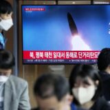 Severna Koreja ispalila dve rakete uoči dolaska američkog nosača aviona u Južnu Koreju 7