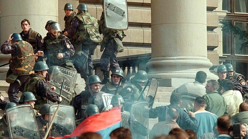 Na današnji dan pre 22 godine građani Srbije su na izborima pobedili režim Slobodana Miloševića 1