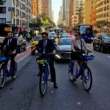 Abazović biciklom stigao u sedište Ujedinjenih nacija 5