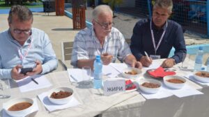 "Najbitniji sastojak je dobra volja": Meraklije u Vranju otkrile tajnu najukusnijeg gulaša 7 "Najbitniji sastojak je dobra volja": Meraklije u Vranju otkrile tajnu najukusnijeg gulaša 7