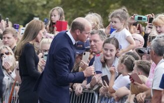 Britain Royals Prvo zajedničko pojavljivanje Vilijama, Kejt, Harija i Megan od kraljičine smrti (FOTO) 2