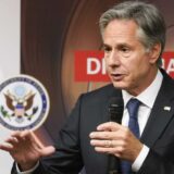 Blinken optužio Rusiju za zastrašujuća dela posle otkrića grobova u Ukrajini 4