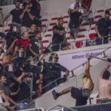 Sukobi navijača u Nici, odložen početak utakmice 8