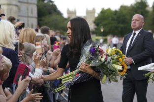 Britain Royals Prvo zajedničko pojavljivanje Vilijama, Kejt, Harija i Megan od kraljičine smrti (FOTO) 21