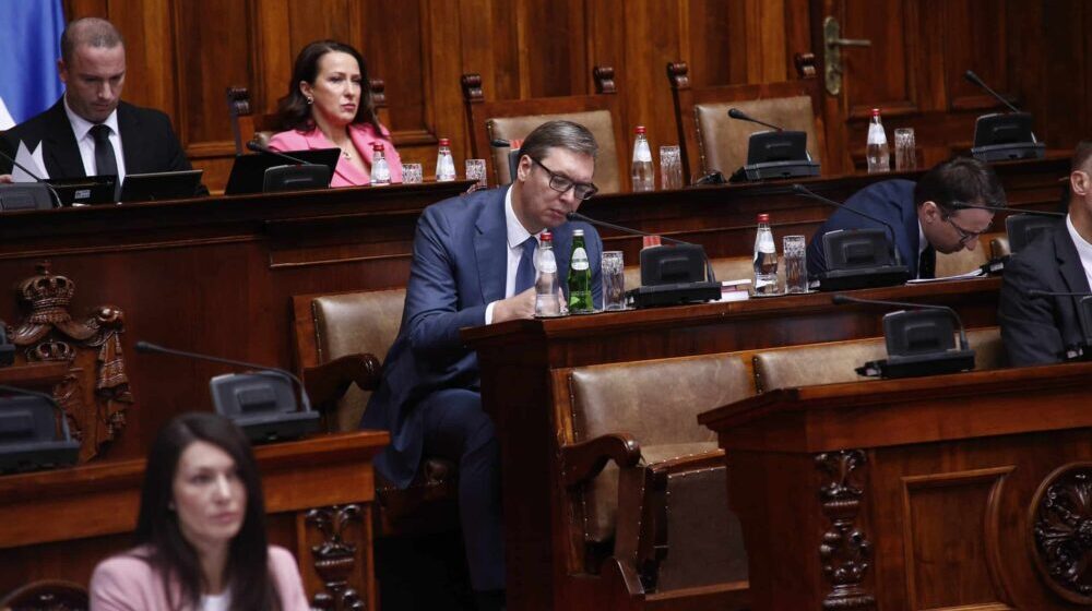 Milivojević pozvao Vučića da podnese ostavku, Vučić odgovorio da će sam da se skloni 1