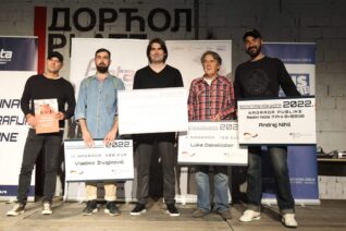 URUCENE NAGRADE KONKURSA BETINA FOTOGRAFIJA GODINE Dodeljene nagrade za Betinu fotografiju godine, "Sudar" odneo prvo mesto (FOTO) 2