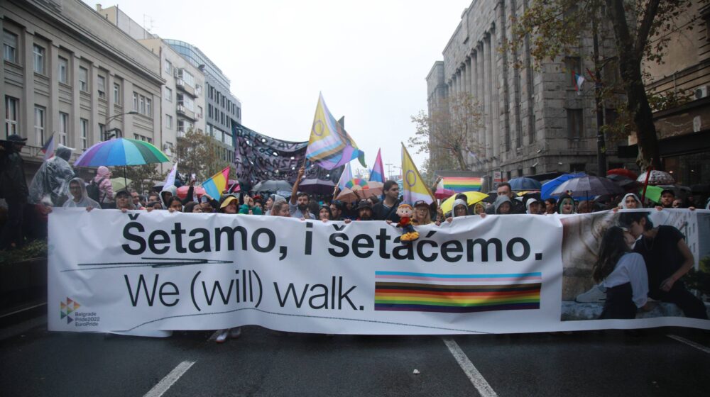 Vučić: Neću da okačim LGBT zastavu na Predsedništvo 1