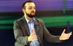 Stojanović: SNS bi centralne beogradske opštine mogla da zadrži samo bez opozicije na izborima