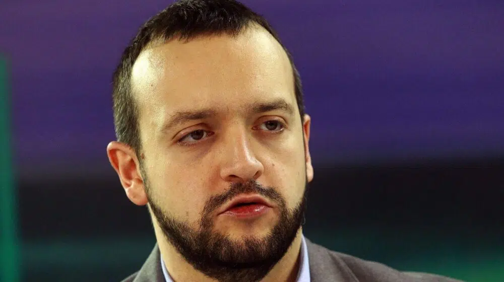 Politikolog Boban Stojanović o dešavanjima u Tivtu s avionom iz Beograda: Diplomatski skandal 8