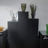 U Zrenjaninu izložba atraktivna kolekcionarima: Češko presovano staklo visokog umetničkog kvaliteta svetluca i pleni pažnju 14