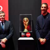 Materaci u pratnji "Zlatne boginje" u Beogradu: Volim srpski narod, više vremena sam proveo sa Dekijem Stankovićem nego sa suprugom 2